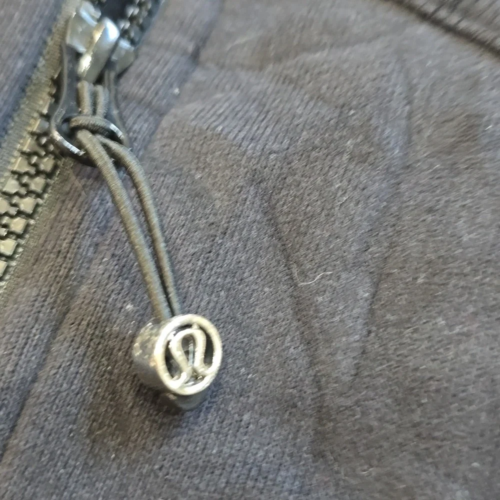 Lululemon Scuba Sweatshirt - Picture 4 of 8